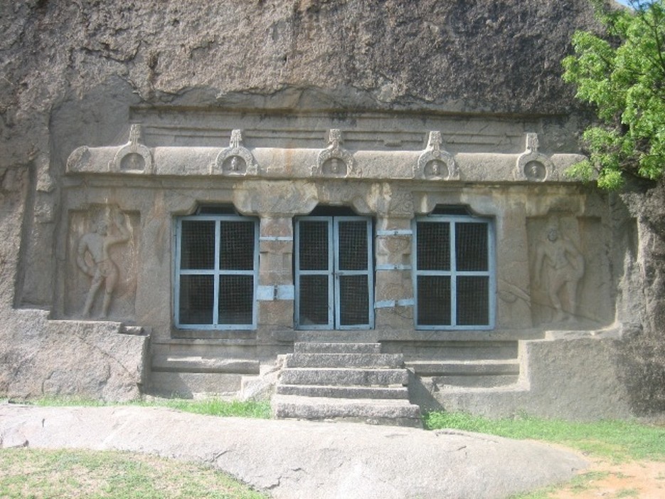 தளவனூர் சத்ருமல்லேஸ்வரம் கோவில்