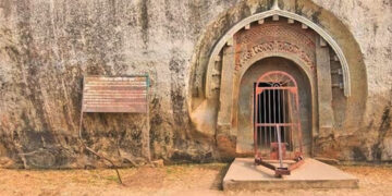 அரிய கல்வெட்டுகள் #12 – ஆவியை விரட்டிய ஆசீவகத்துறவி